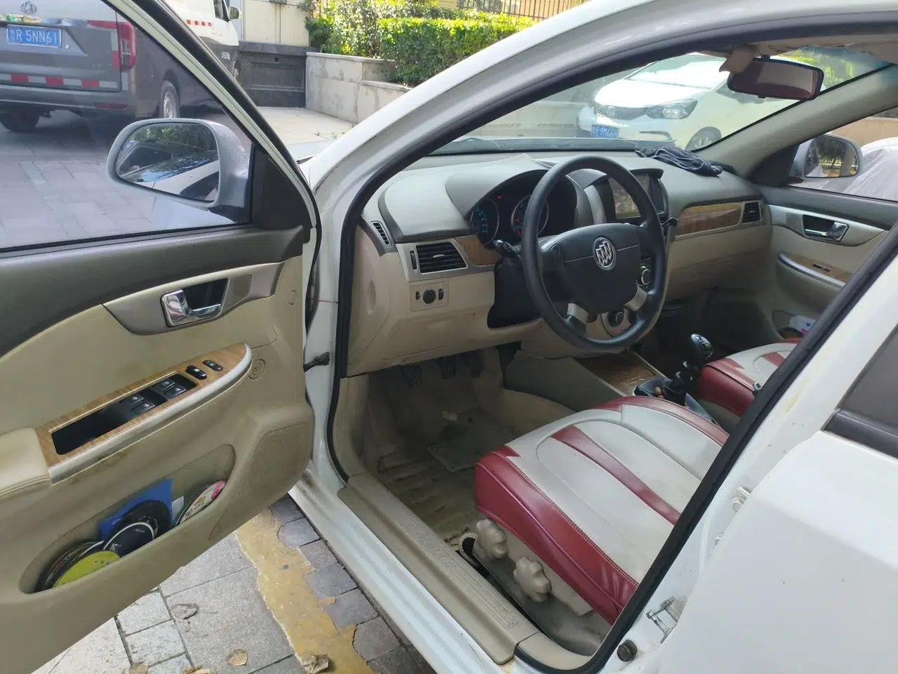 Buick Excelle 2015 1.5L Manual Classic Trim — миниатюра 16