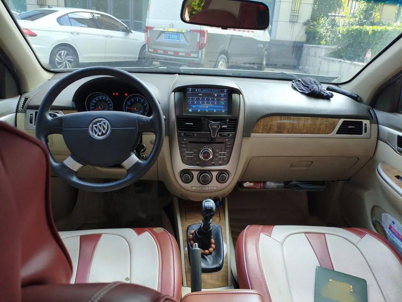 Buick Excelle 2015 1.5L Manual Classic Trim — миниатюра 9