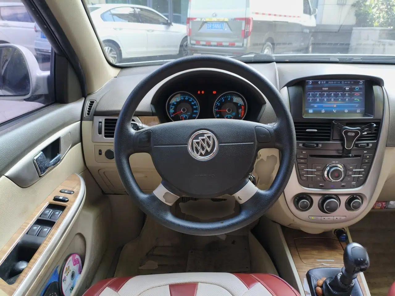 Buick Excelle 2015 1.5L Manual Classic Trim — миниатюра 10