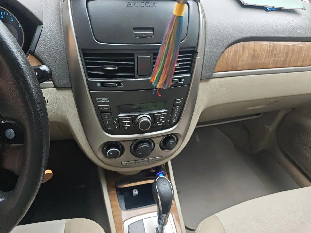 Buick Excelle 2015 1.5L Automatic Classic Model — миниатюра 13