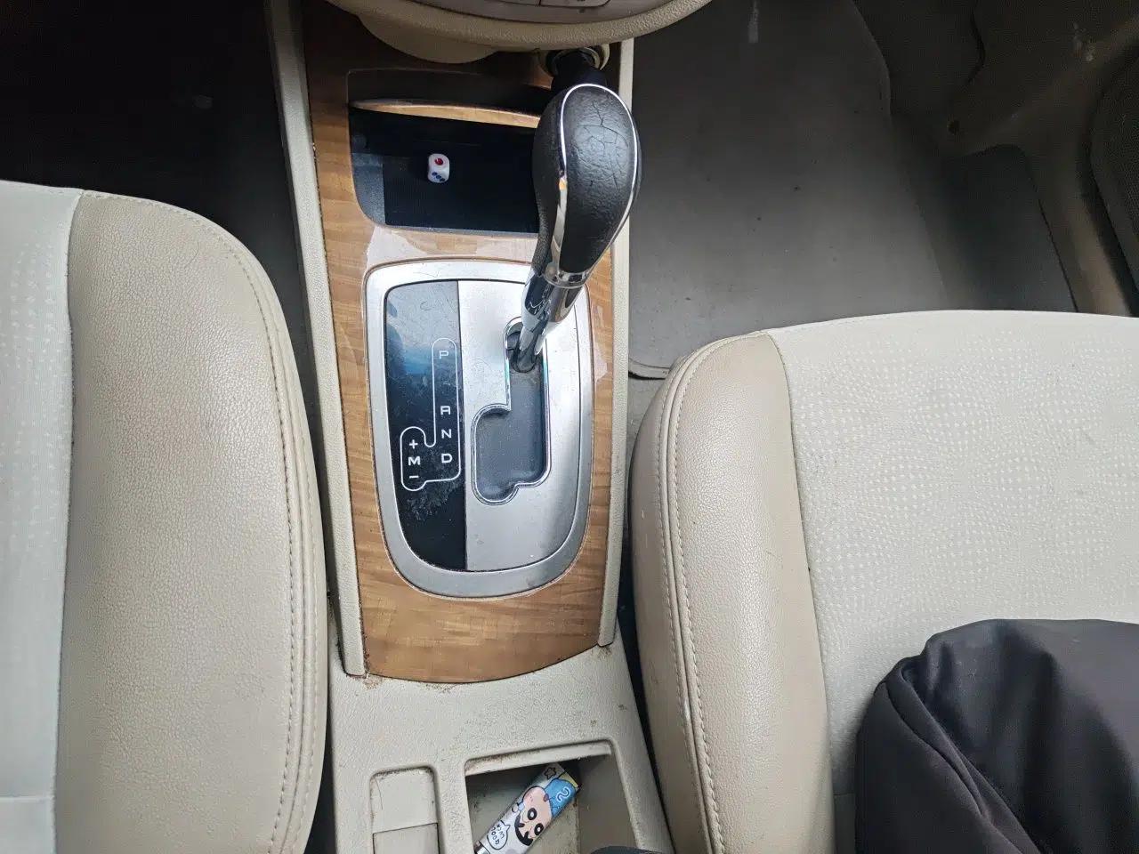 Buick Excelle 2015 1.5L Automatic Classic Model — миниатюра 14