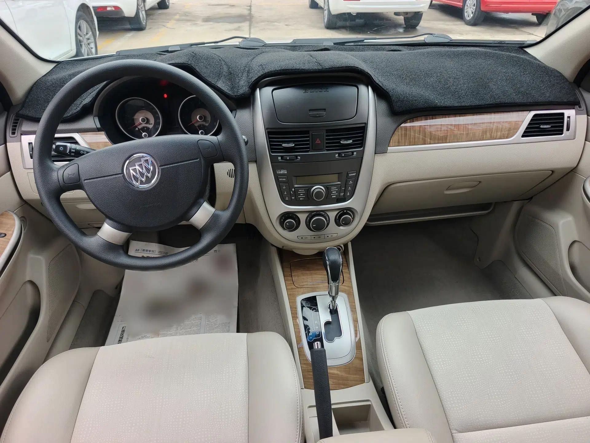 Buick Excelle 2015 1.5L Automatic Classic Model — миниатюра 15
