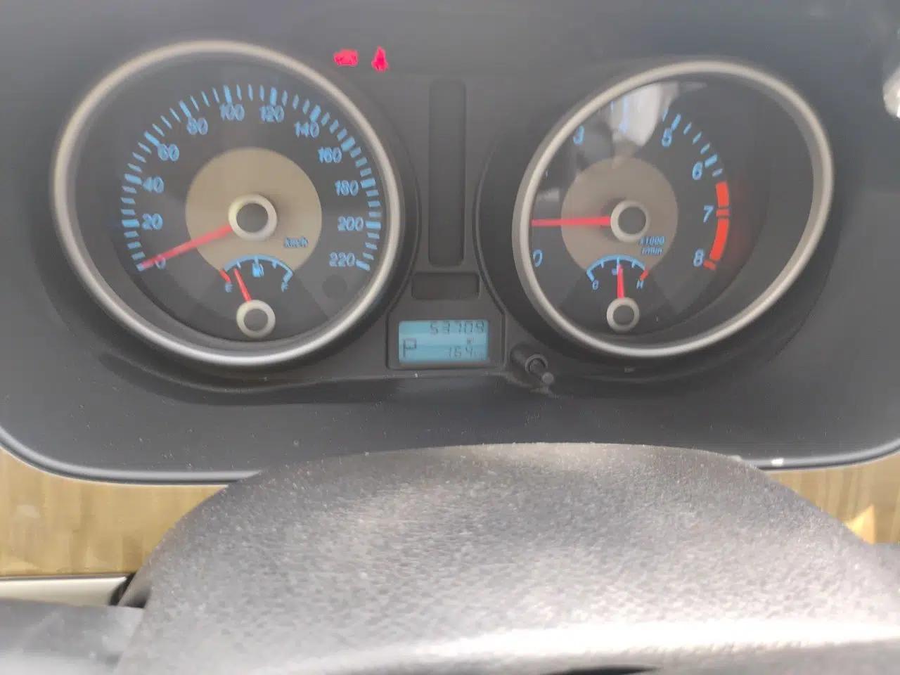Buick Excelle 2015 1.5L Automatic Classic Model — миниатюра 9
