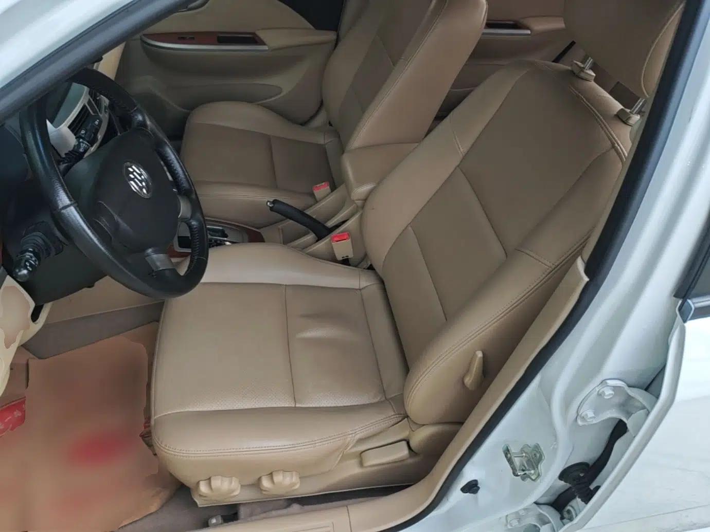 Buick Excelle 2013 1.5L Automatic Luxury Model — миниатюра 17