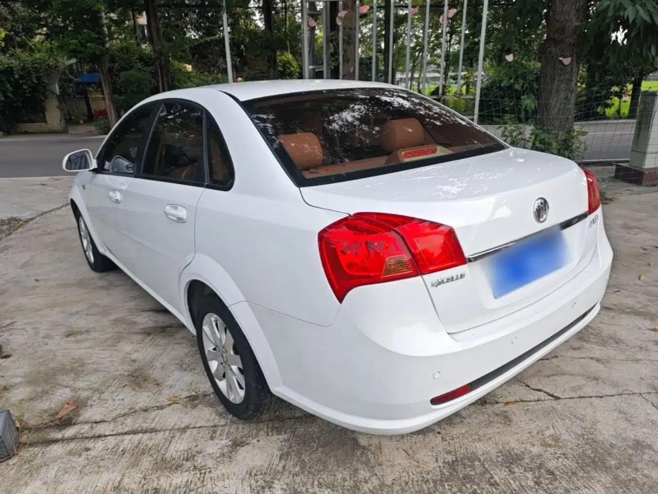 Buick Excelle 2013 1.5L Automatic Luxury Model — миниатюра 4