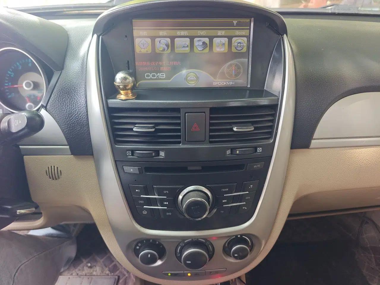 Buick Excelle 2013 1.5L Manual Classic Model — миниатюра 13