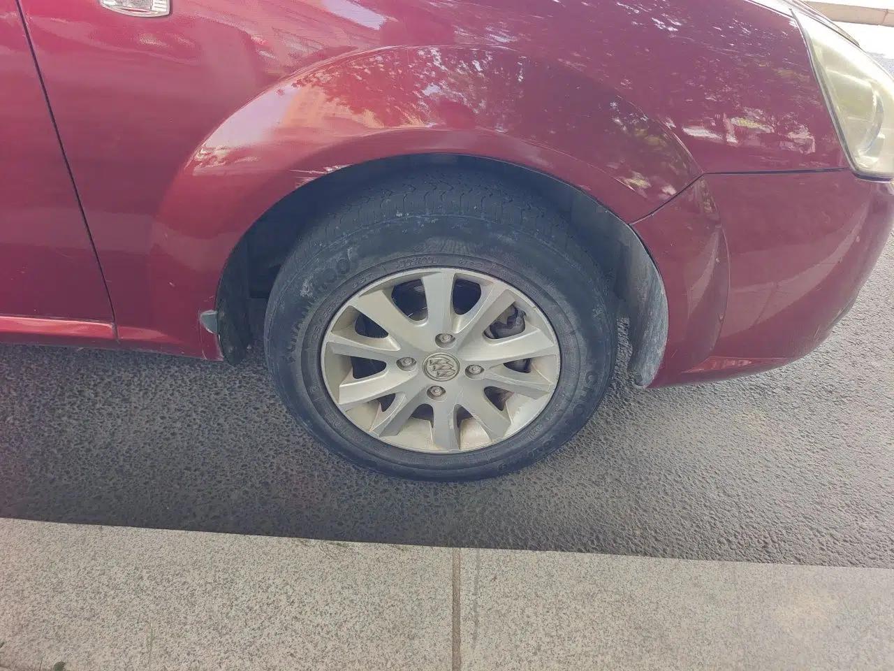 Buick Excelle 2013 1.5L Manual Classic Model — миниатюра 8