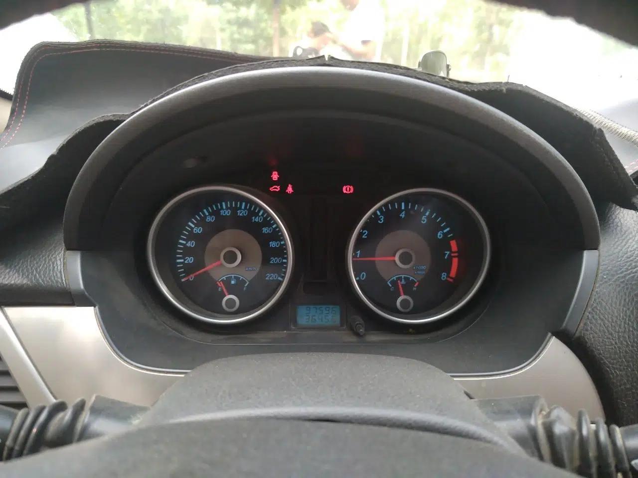 Buick Excelle 2011 1.6 LX-MT — миниатюра 11