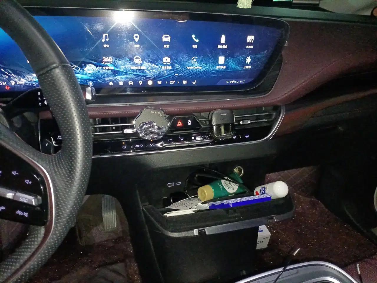 Buick Century 2023 2.0T Seven-Seater Yinshi Edition — миниатюра 13