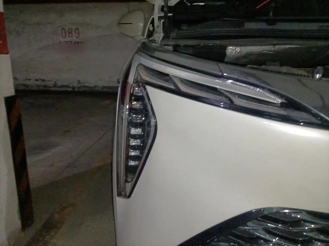 Buick Century 2023 2.0T Seven-Seater Yinshi Edition — миниатюра 7