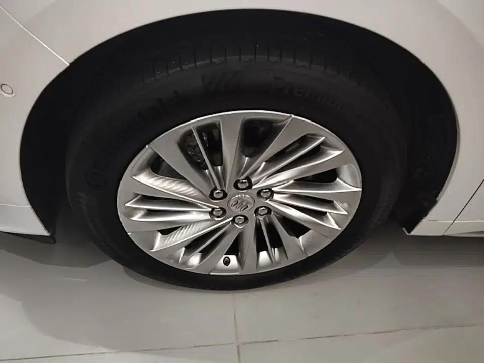 Buick Century 2023 2.0T Six-Seater Yinshi Edition — миниатюра 15