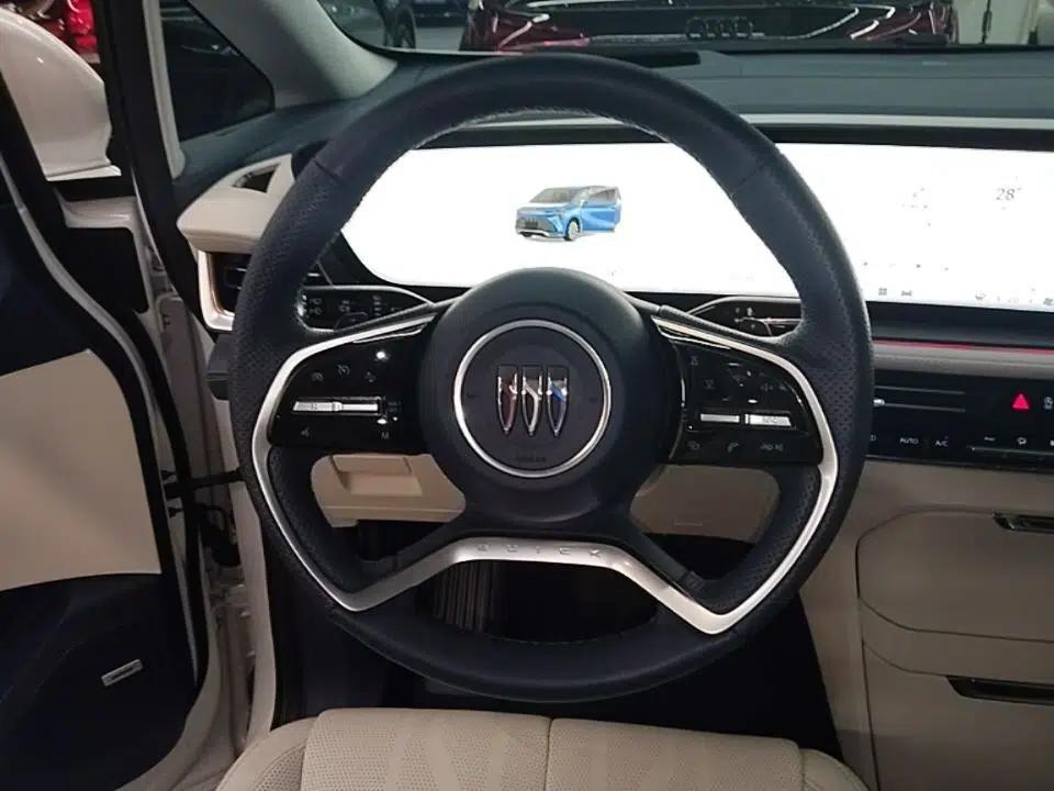 Buick Century 2023 2.0T Six-Seater Yinshi Edition — миниатюра 18