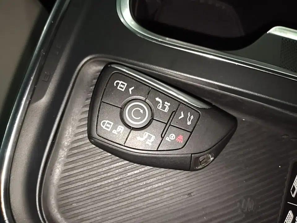 Buick Century 2023 2.0T Six-Seater Yinshi Edition — миниатюра 28