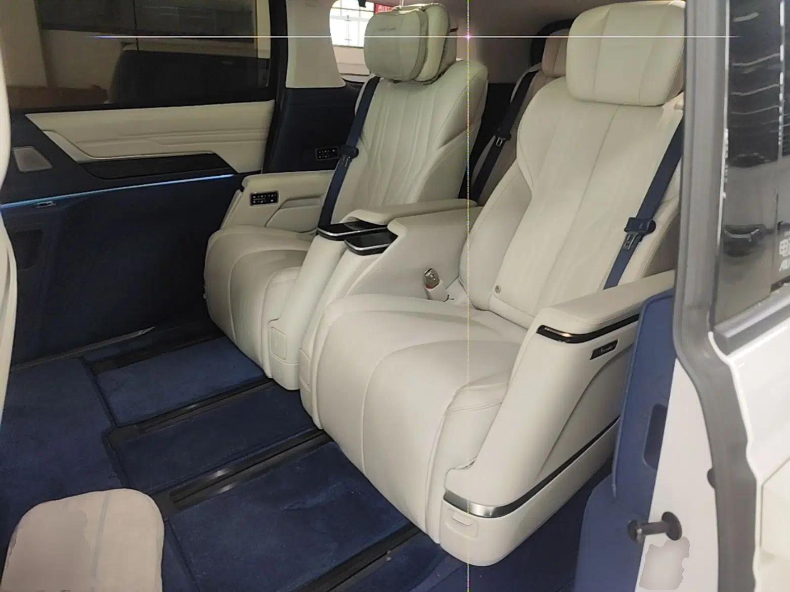 Buick Century 2023 2.0T Six-Seater Yinshi Edition — миниатюра 25
