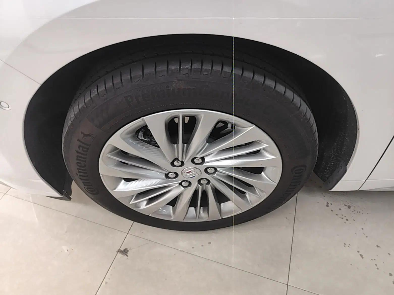 Buick Century 2023 2.0T Six-Seater Yinshi Edition — миниатюра 10
