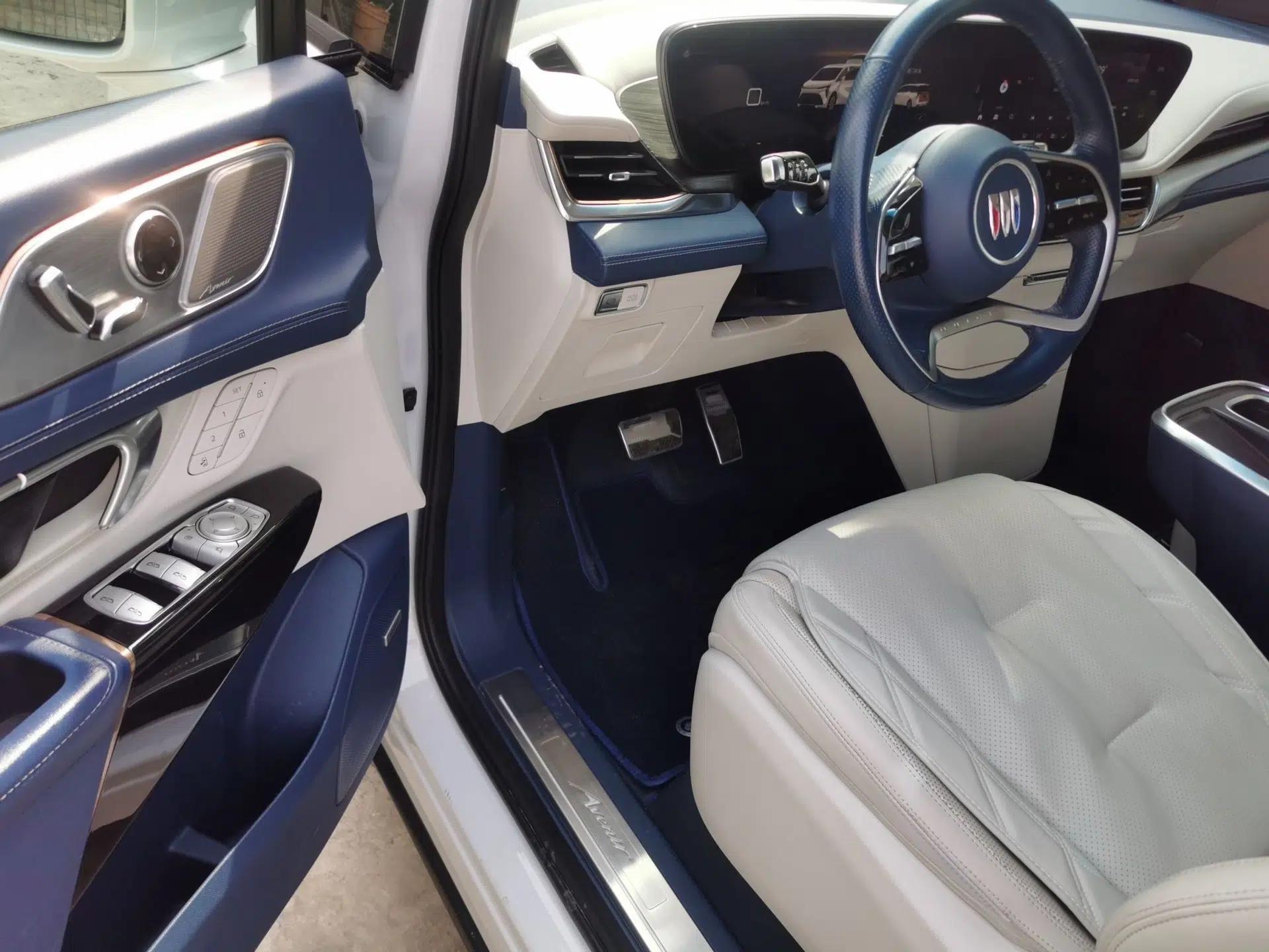 Buick Century 2023 2.0T Six-Seater Yinshi Edition — миниатюра 16