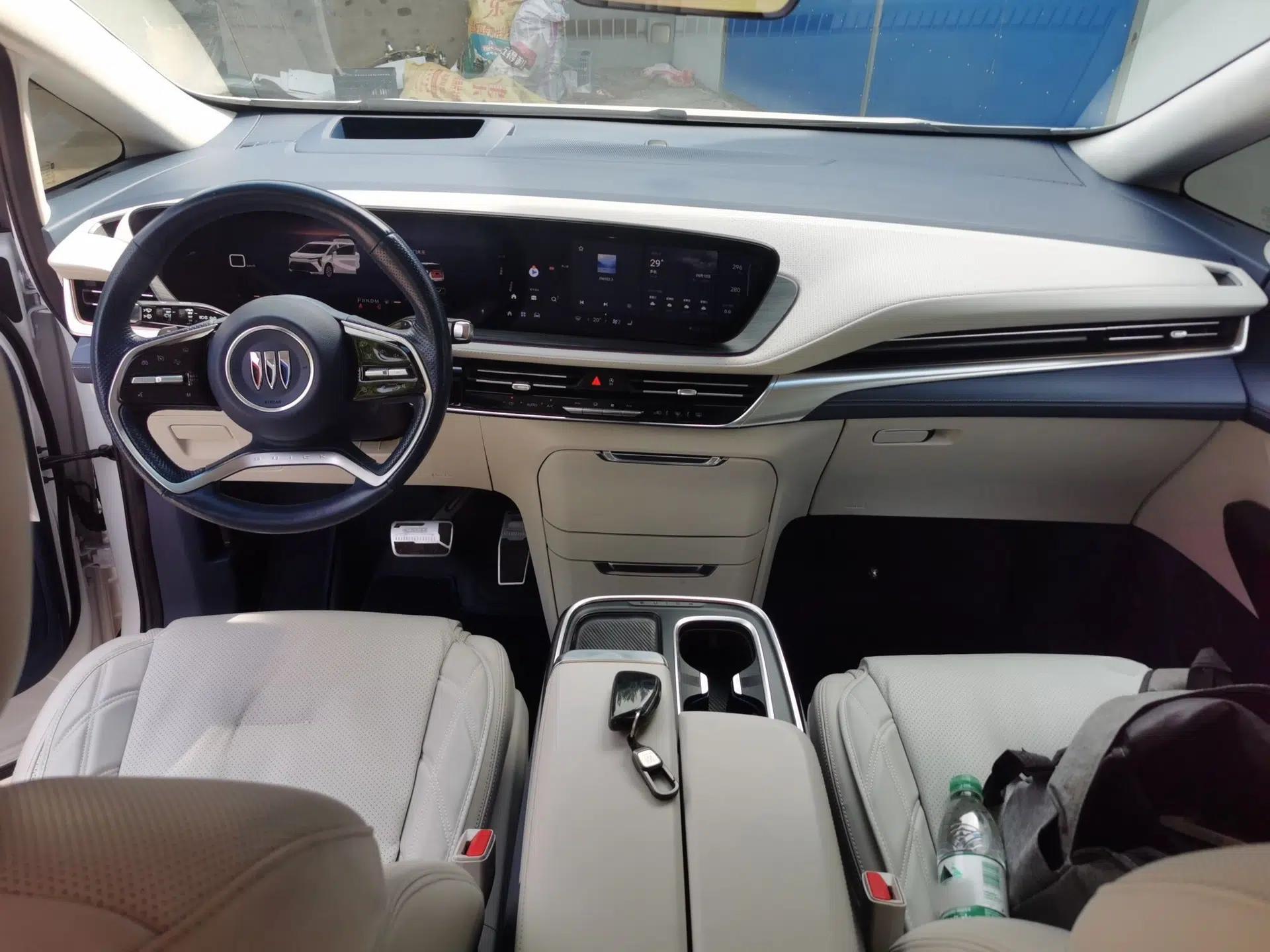 Buick Century 2023 2.0T Six-Seater Yinshi Edition — миниатюра 9