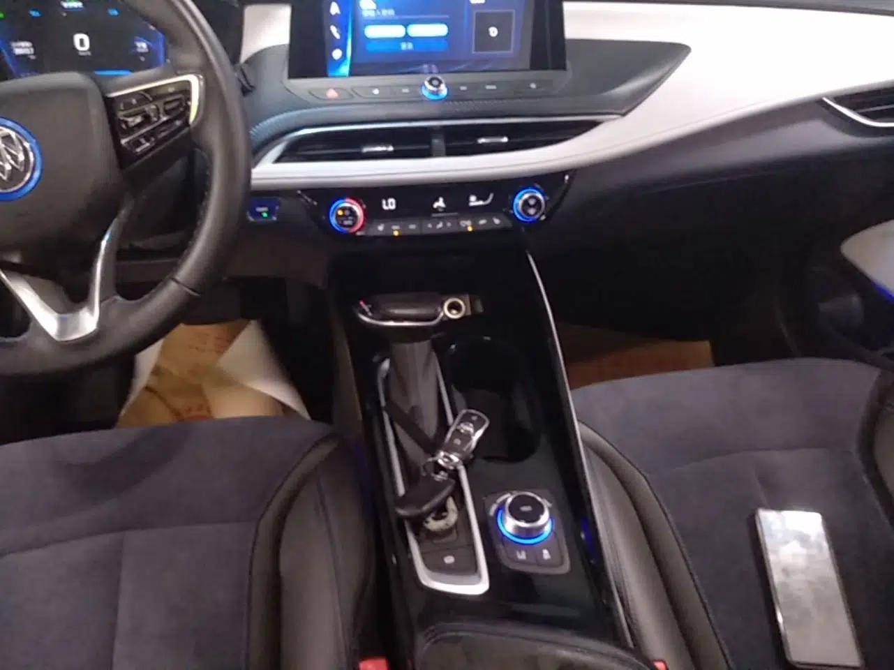 Buick Velite 6 2020 Plug-in Hybrid Connected Smart Model — миниатюра 21