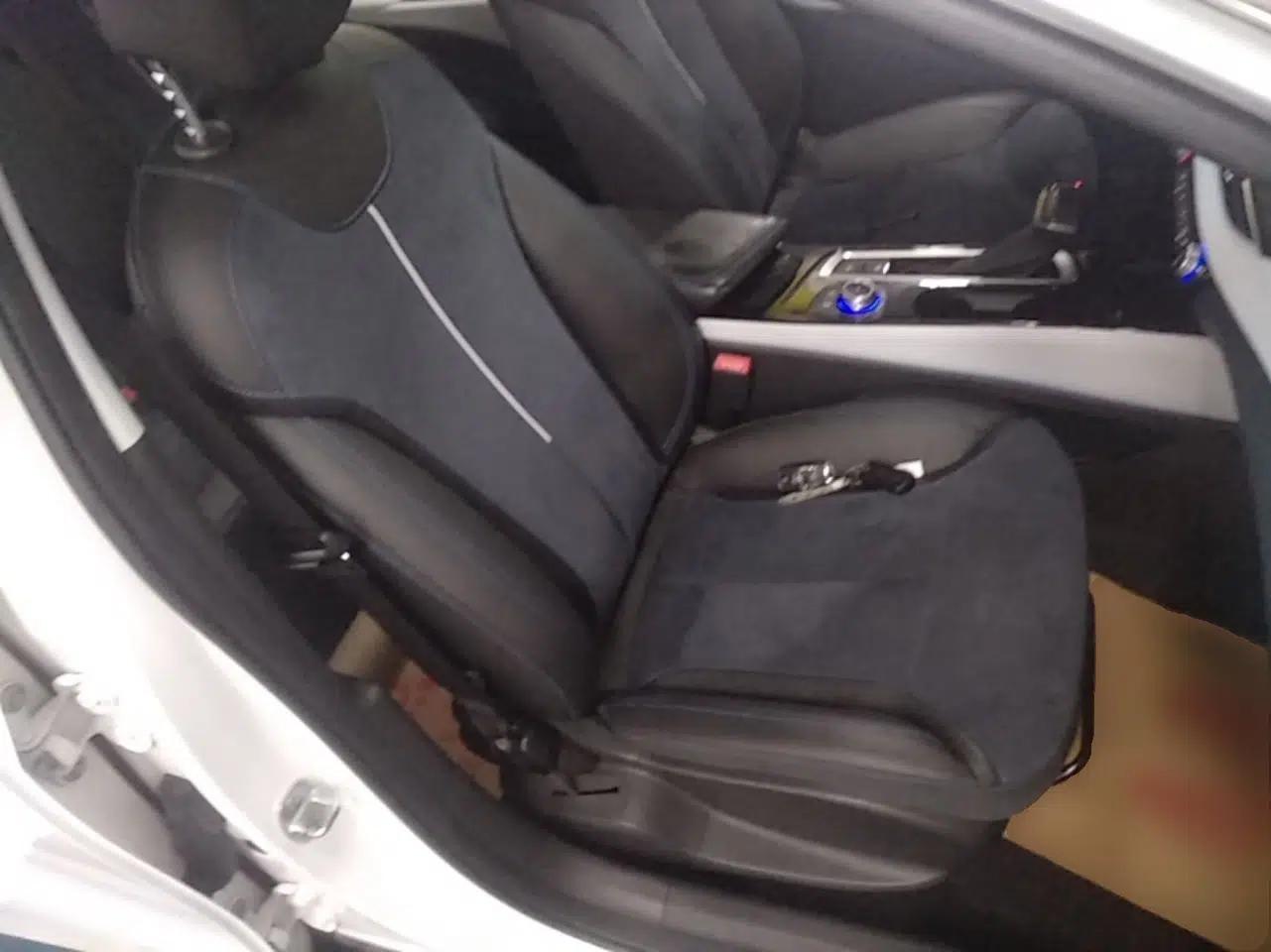 Buick Velite 6 2020 Plug-in Hybrid Connected Smart Model — миниатюра 24