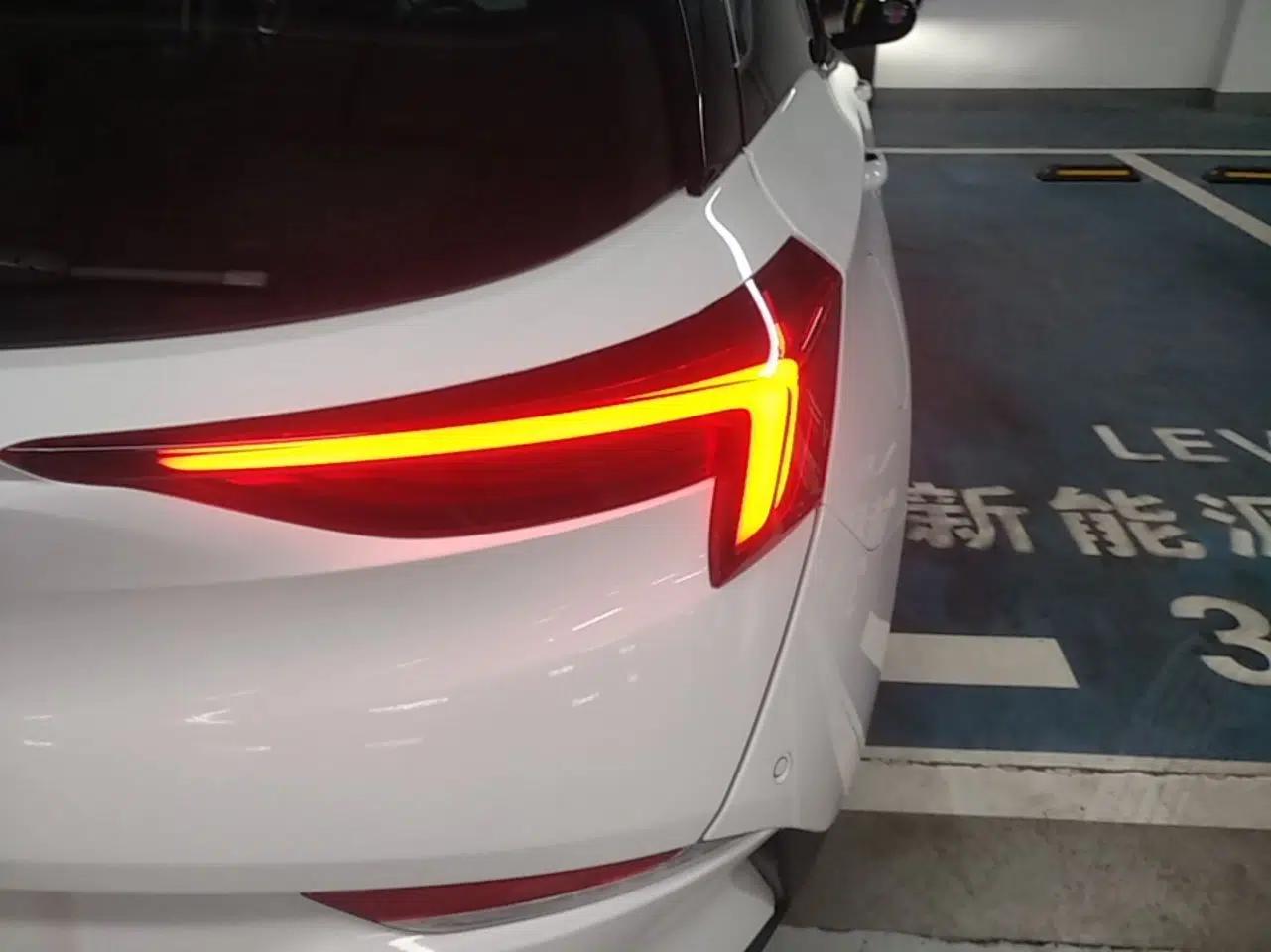 Buick Velite 6 2020 Plug-in Hybrid Connected Smart Model — миниатюра 9