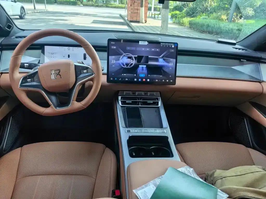 Han L 2025 EV 701KM LiDAR Premium Edition — миниатюра 10