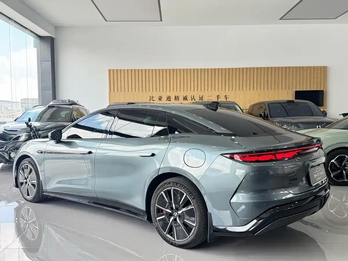 Han L 2025 EV 701KM LiDAR Premium Edition — миниатюра 4