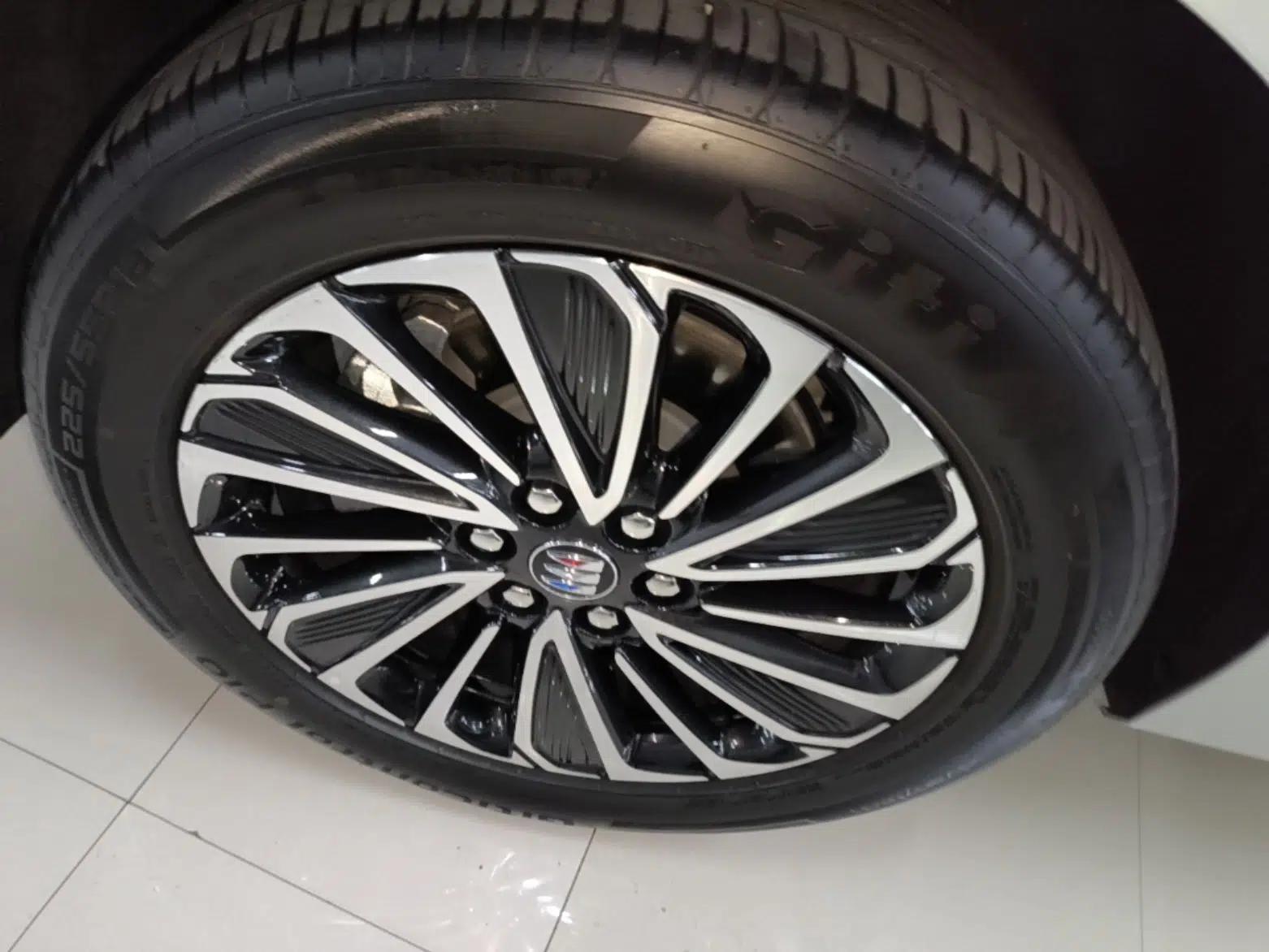 Buick GL8 New Energy 2025 Lu Shang Luxury Edition 7-Seater — миниатюра 11