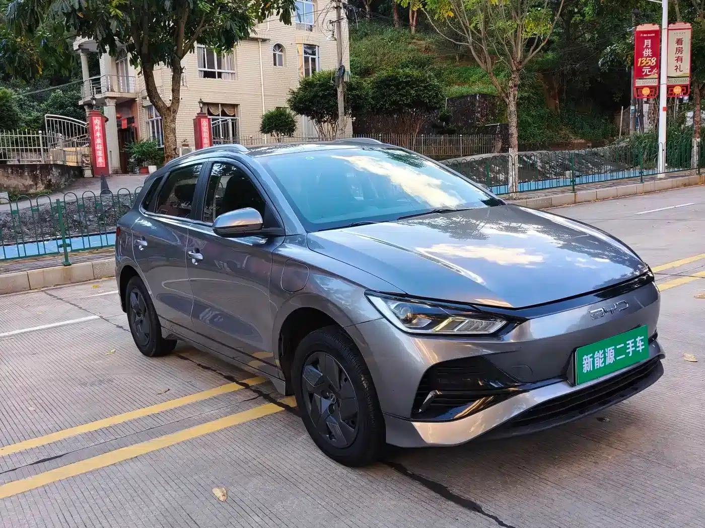 BYD e2 2023 Comfort Model — миниатюра 3