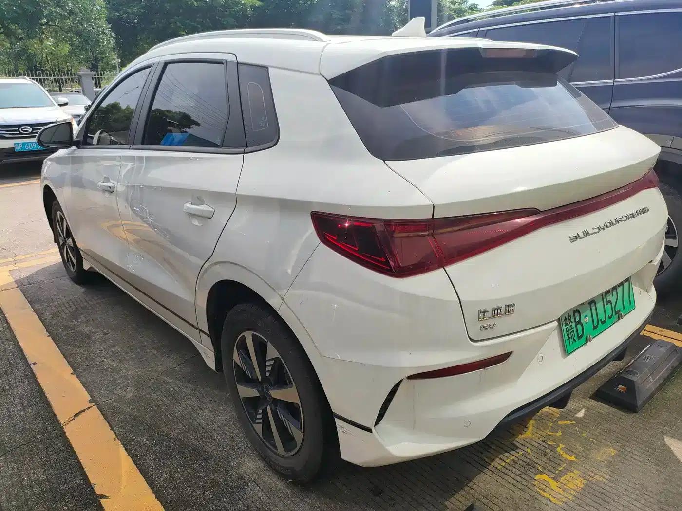 BYD e2 2023 Luxury Edition — миниатюра 5