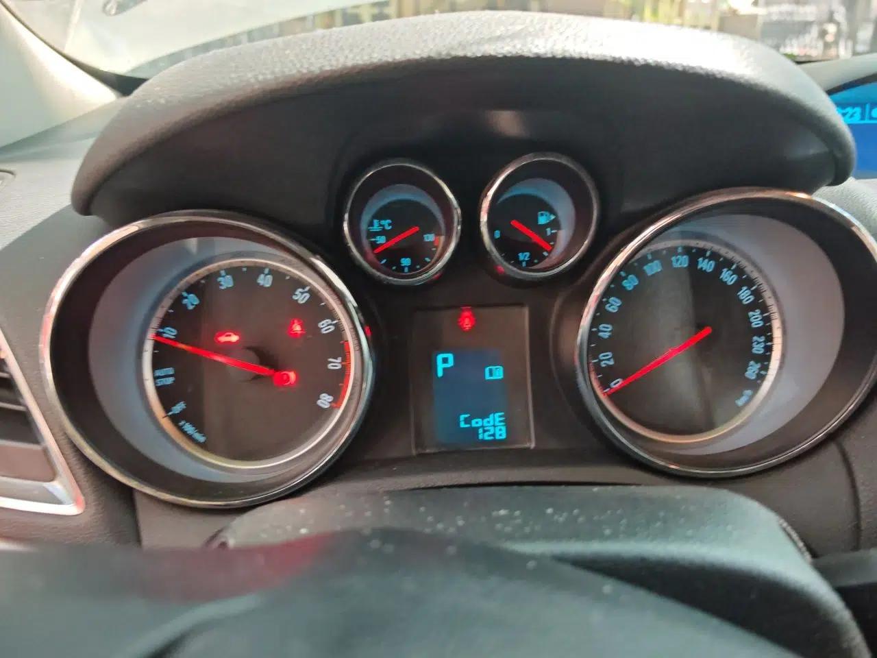 Buick Encore 2015 1.4T Automatic Two-Wheel Drive Urban Elite Version — миниатюра 11