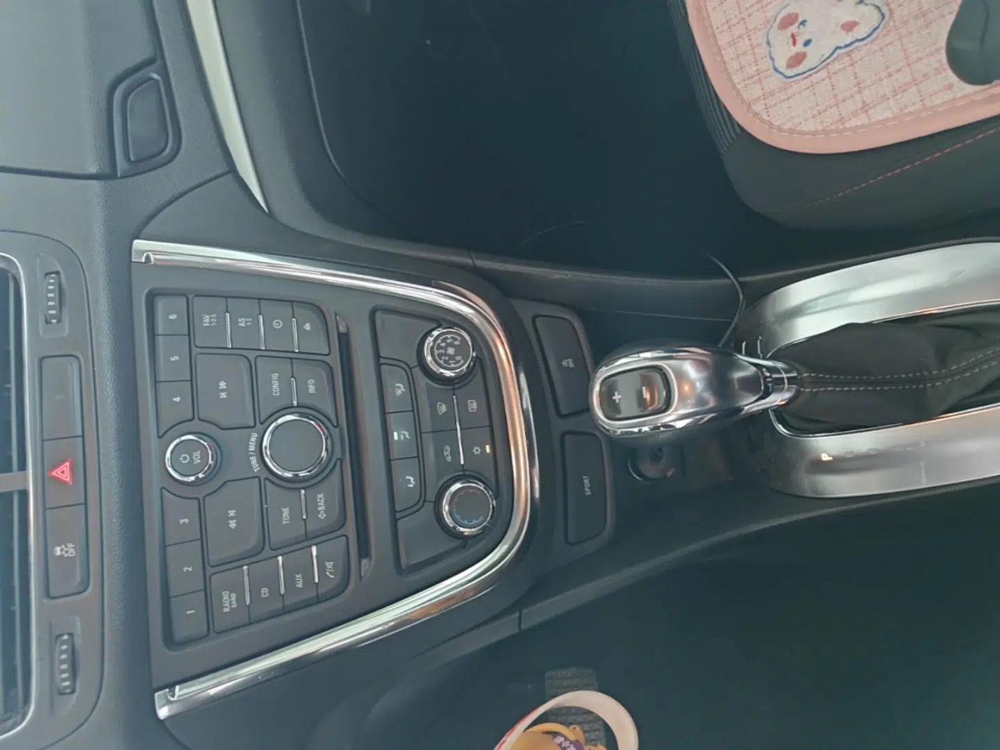 Buick Encore 2015 1.4T Automatic Two-Wheel Drive Urban Elite Version — миниатюра 16