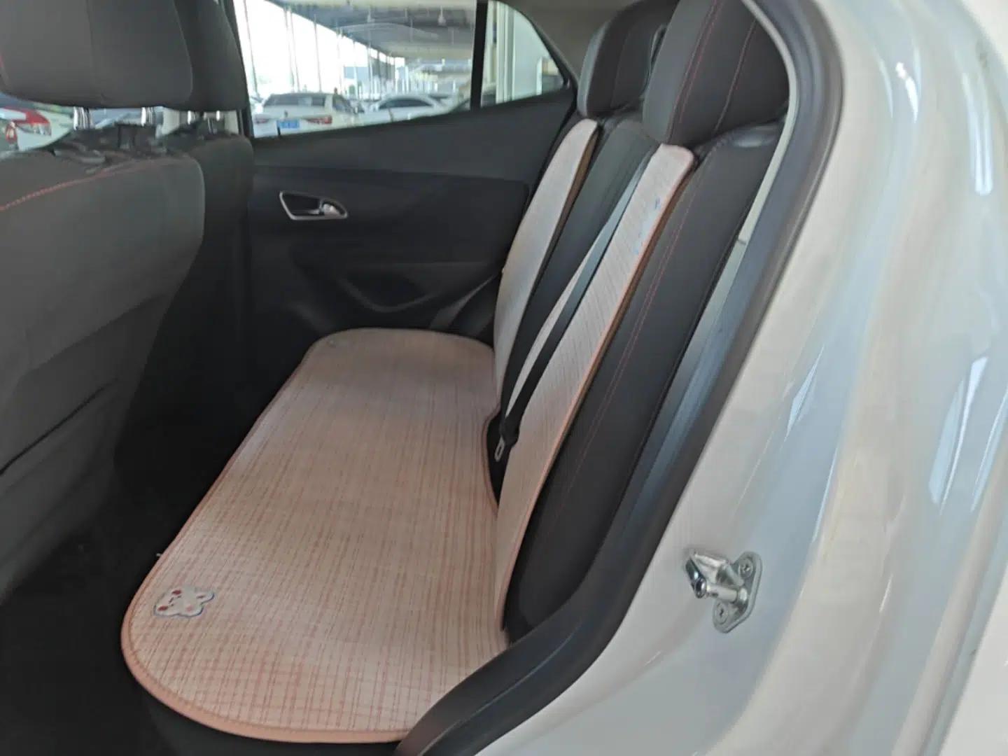 Buick Encore 2015 1.4T Automatic Two-Wheel Drive Urban Elite Version — миниатюра 20