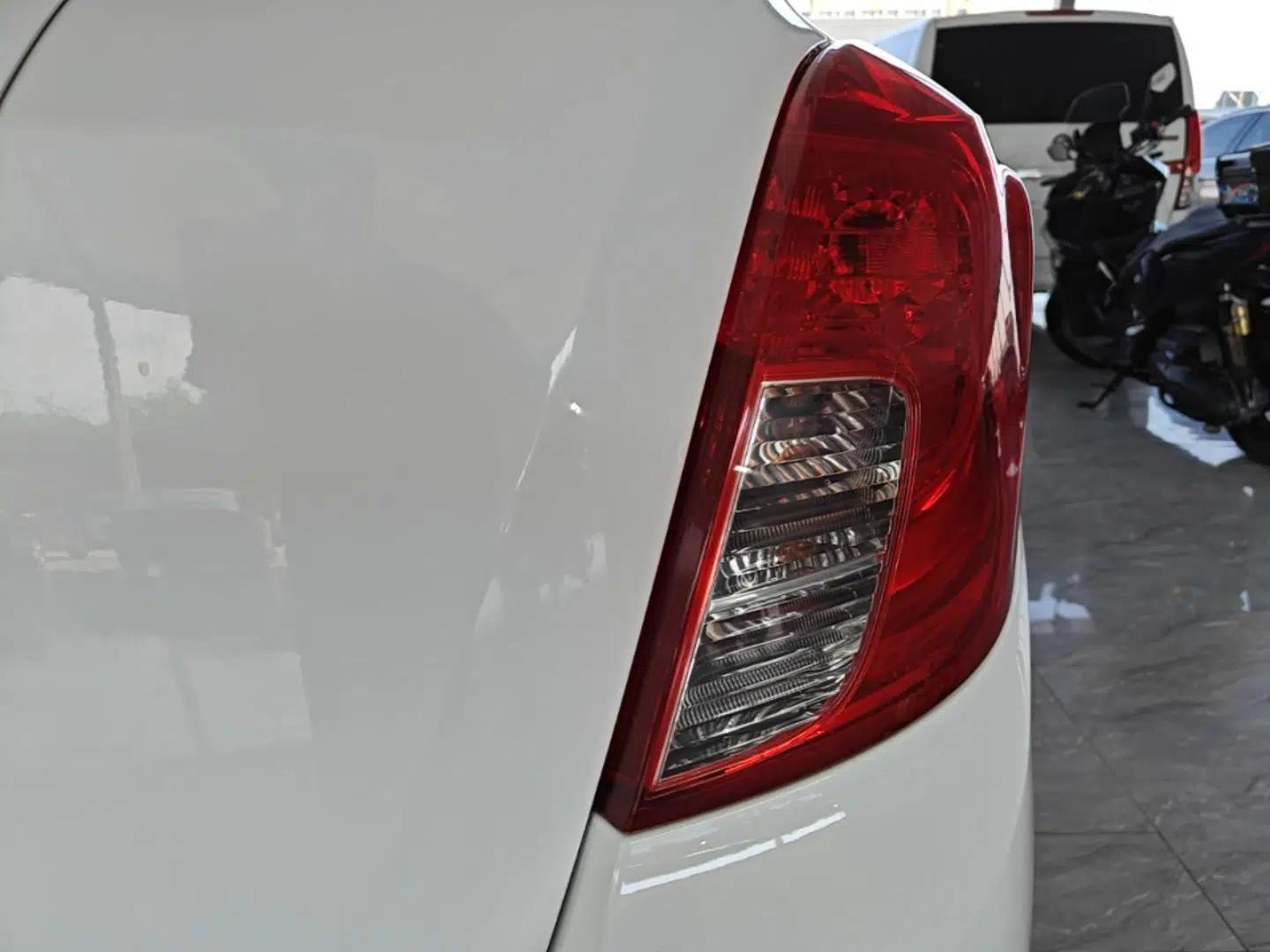 Buick Encore 2015 1.4T Automatic Two-Wheel Drive Urban Elite Version — миниатюра 9
