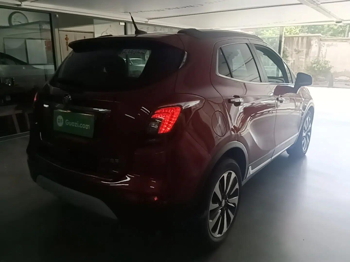 Buick Encore 2016 18T Automatic Two-Wheel Drive Urban Elite Model — миниатюра 6