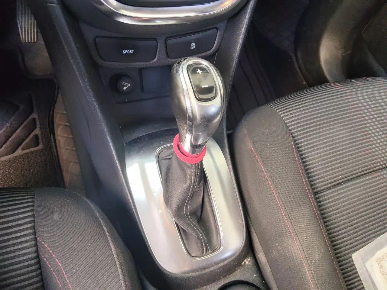 Buick Encore 2015 1.4T Automatic Two-Wheel Drive Urban Elite Version — миниатюра 14