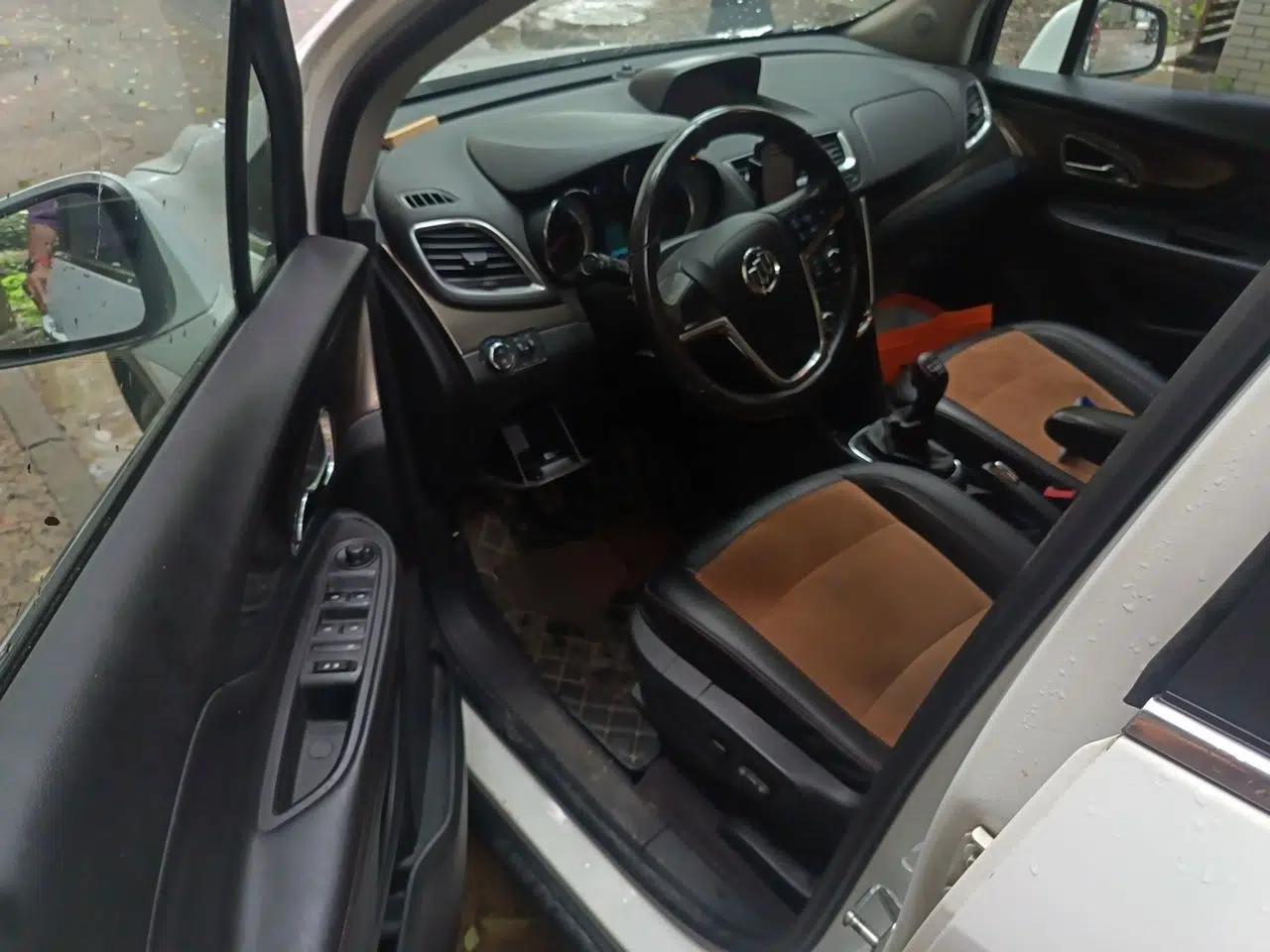 Buick Encore 2014 1.4T Manual Two-Wheel Drive Urban Sport Model — миниатюра 16