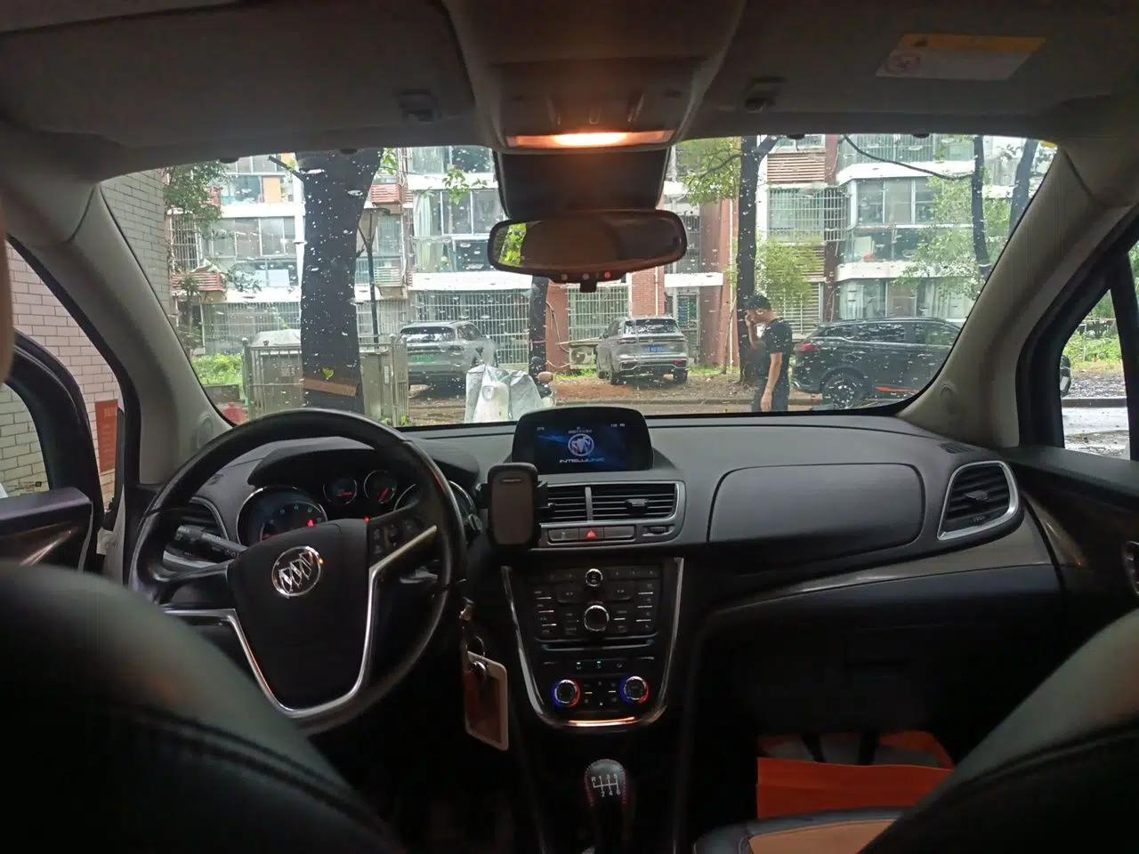 Buick Encore 2014 1.4T Manual Two-Wheel Drive Urban Sport Model — миниатюра 18
