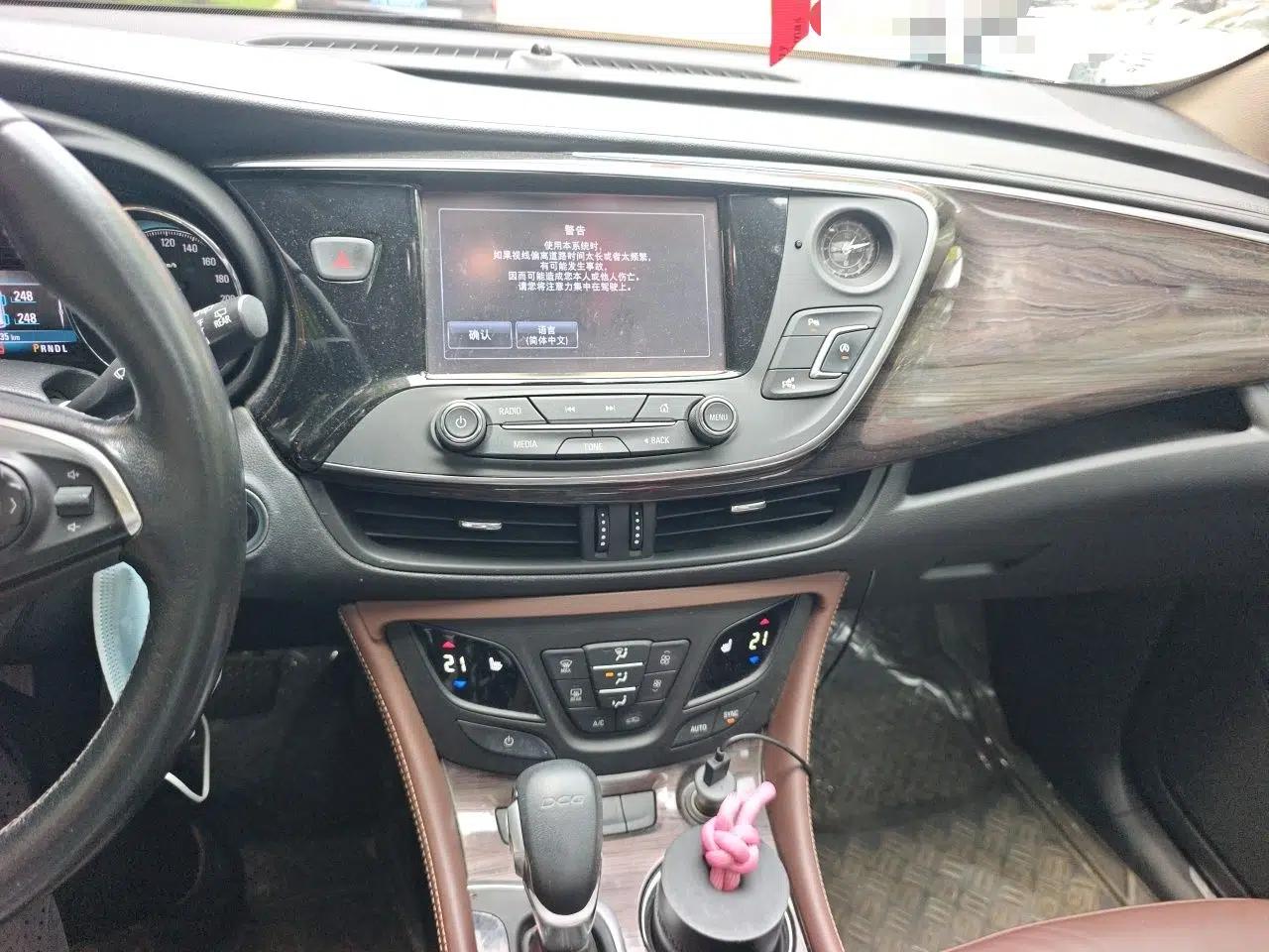 Buick Envision 2017 20T Two-Wheel Drive Luxury Model — миниатюра 13