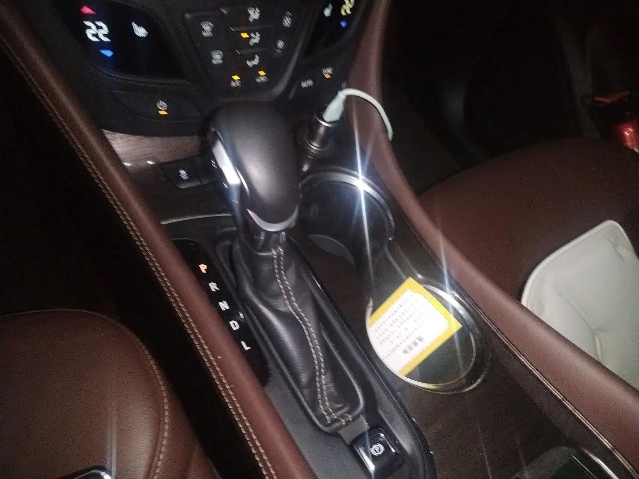 Buick Envision 2016 28T Four-Wheel Drive Elite Version — миниатюра 14