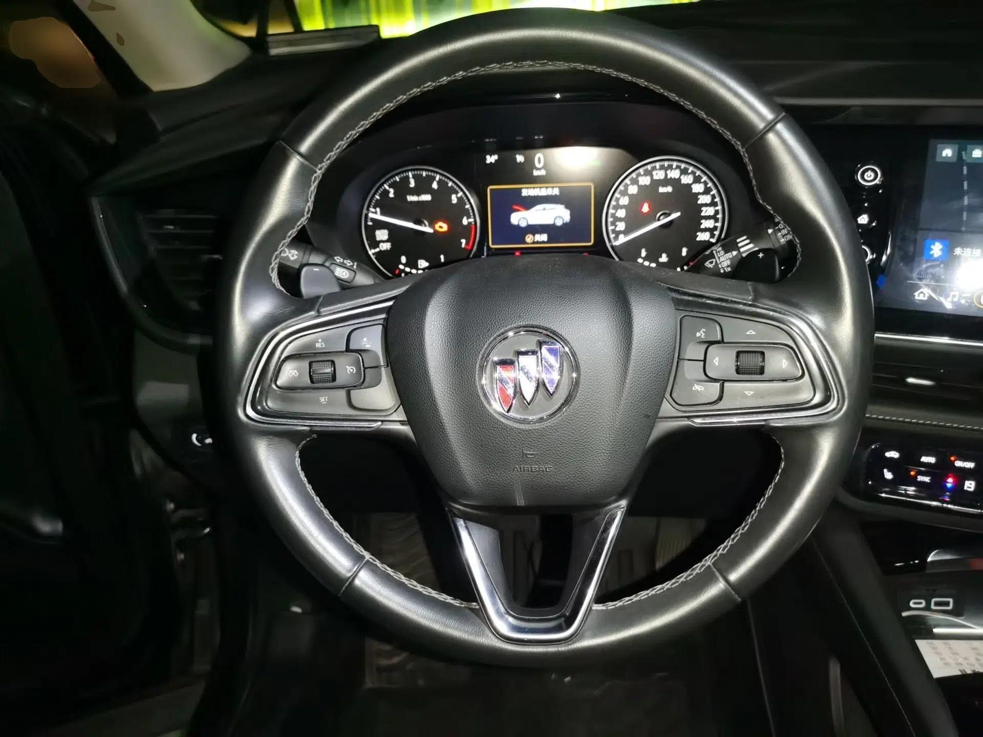 Buick Envision 2023 Encore S 552T Two-Wheel Drive Luxury Model — миниатюра 10