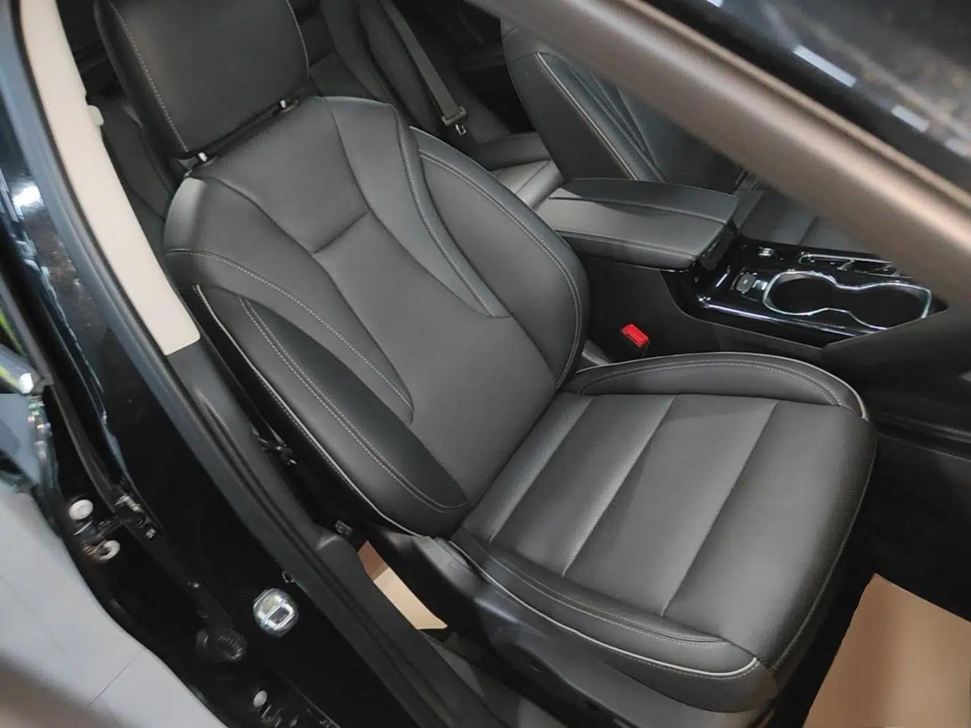 Buick Envision 2023 Encore S 552T Two-Wheel Drive Luxury Model — миниатюра 19