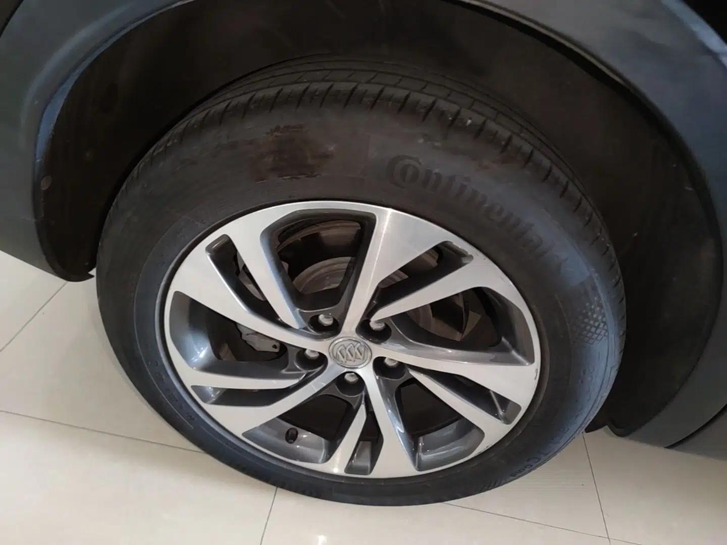 Buick Envision 2020 Encore S 652T Two-Wheel Drive Luxury Model — миниатюра 11
