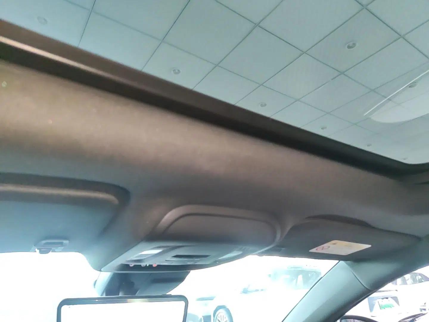 Buick Envision 2020 Encore S 652T Two-Wheel Drive Luxury Model — миниатюра 26
