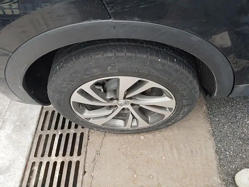 Buick Envision 2022 Encore S 552T Two-Wheel-Drive Luxury Model — миниатюра 11