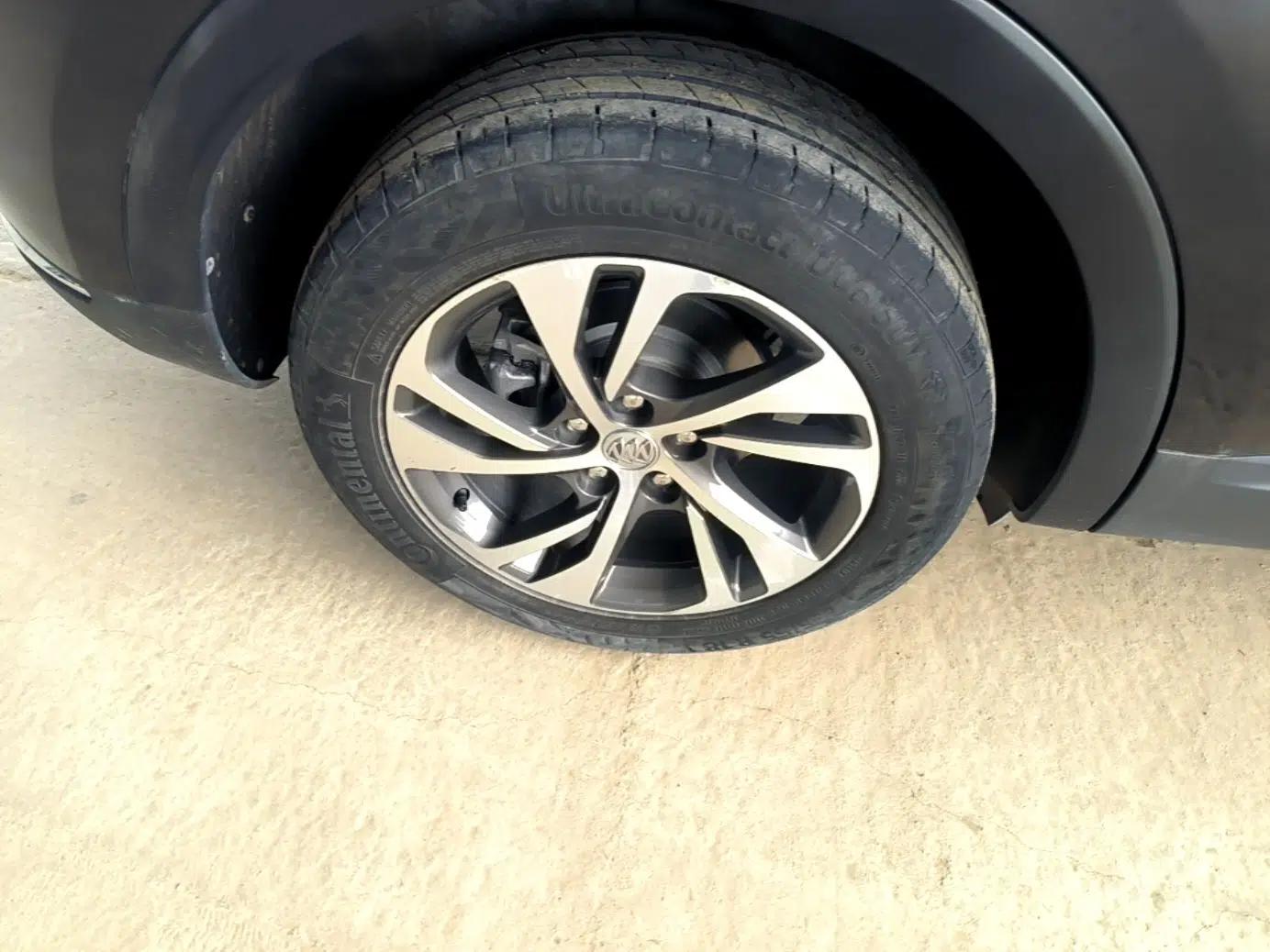 Buick Envision 2023 Encore S 552T Two-Wheel Drive Luxury Model — миниатюра 11