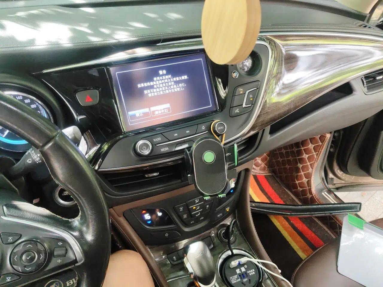 Buick Envision 2018 20T Two-Wheel Drive Luxury Model — миниатюра 13