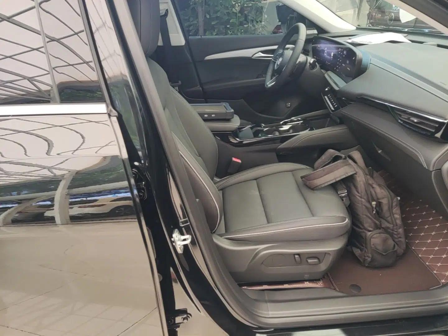 Buick Envision 2025 Encore Plus 28T Two-Wheel-Drive Platinum Edition — миниатюра 24