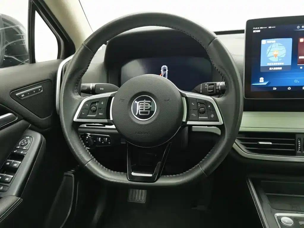Tang 2018 2.0T Automatic Intelligent Connected Premium 7-seater National V Emission Standard — миниатюра 11