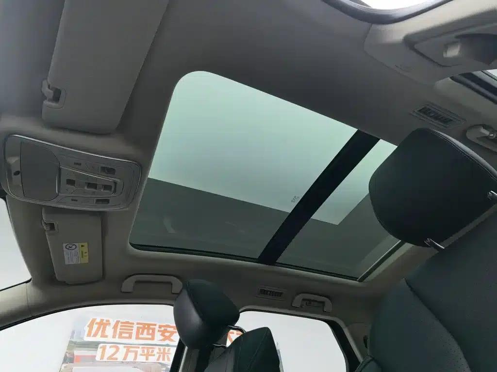 Tang 2018 2.0T Automatic Intelligent Connected Premium 7-seater National V Emission Standard — миниатюра 14