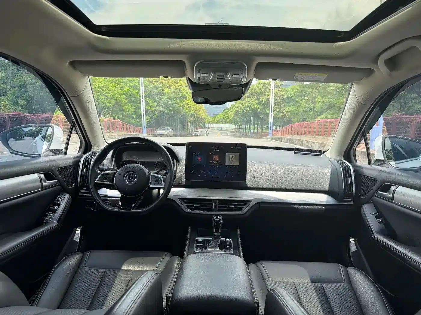 Tang 2019 2.0T Automatic Intelligent Connected Premium 7-seater National VI Emission Standard — миниатюра 16